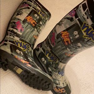 BRAND NEW NEVER WORN Rain Boots - US 6/UK 4/EUR 37